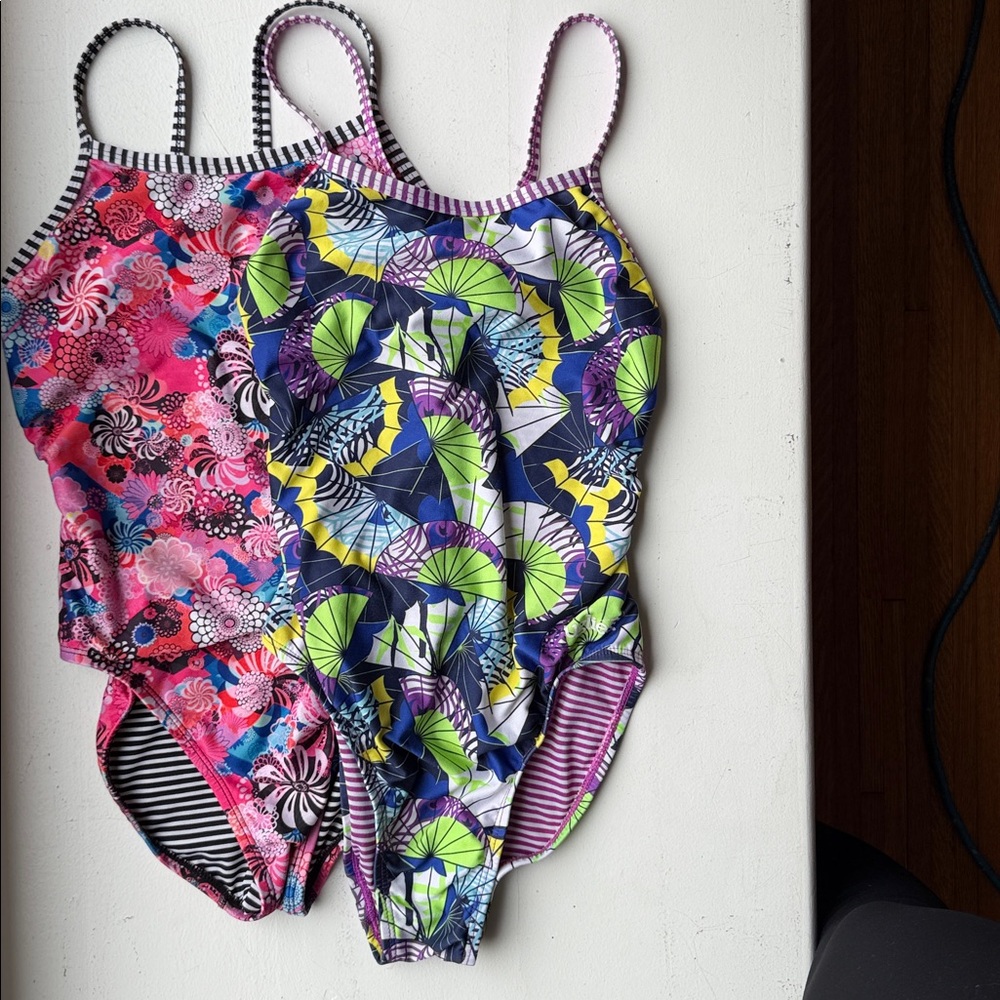 Dolfin Uglies One-Piece Practice Swimsuits - Lot of 4 - Size 30 - Picture 4 of 8